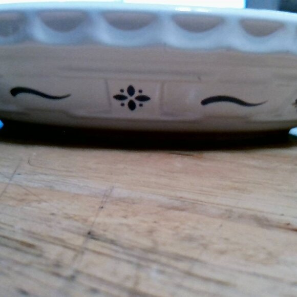 Longaberger Pottery Woven Traditions Pie Dish, Heritage Blue 10 1/4” - Picture 4 of 5